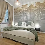 Happy Family Apartments Rovere